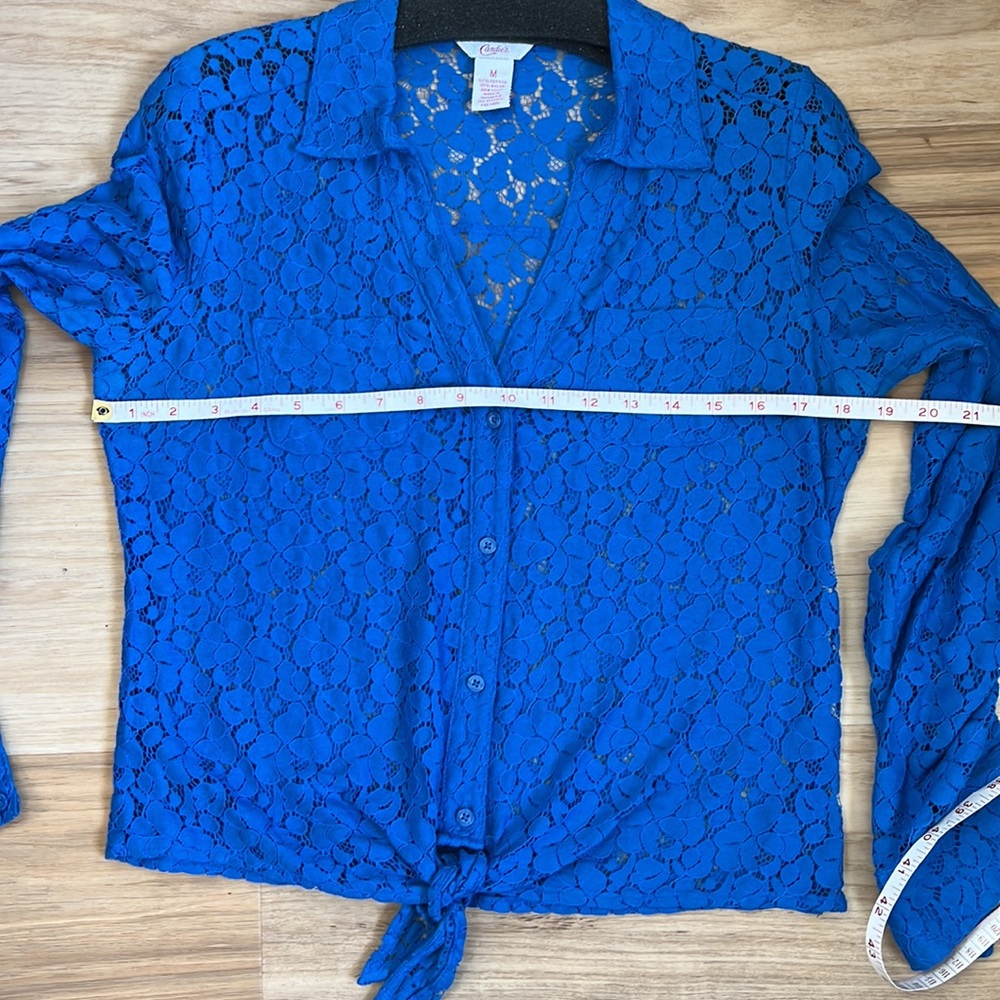 Lace Crop tie waist button down with 3/4 sleeves size medium - Picture 2 of 9